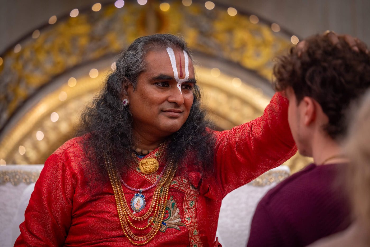 To see and be seen by the Divine